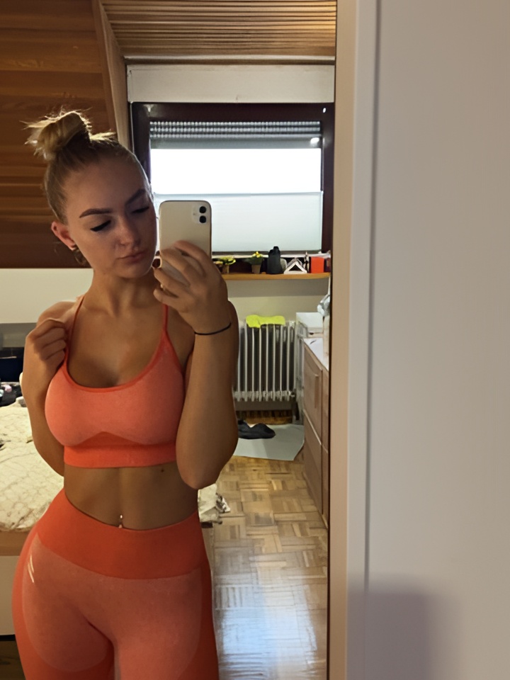 Индивидуалка Камила, доступна для личного знакомства от 10000 руб