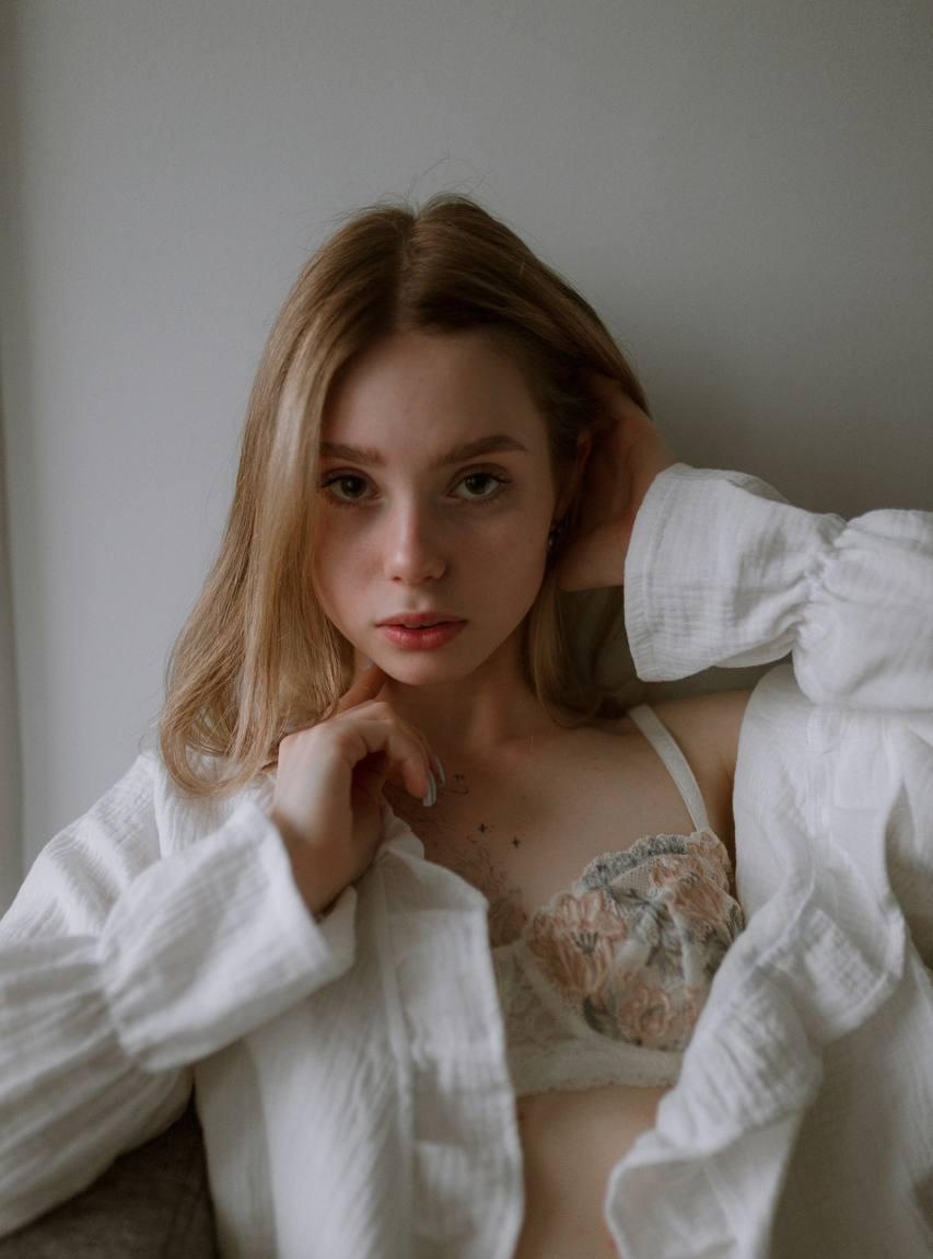 Оленька привлекальеная девушка из Вычегодского цена от 6000 руб