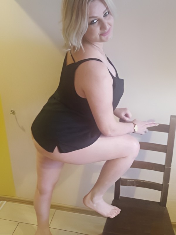 Илона привлекательная девушка из Вычегодского цена от 3000 руб