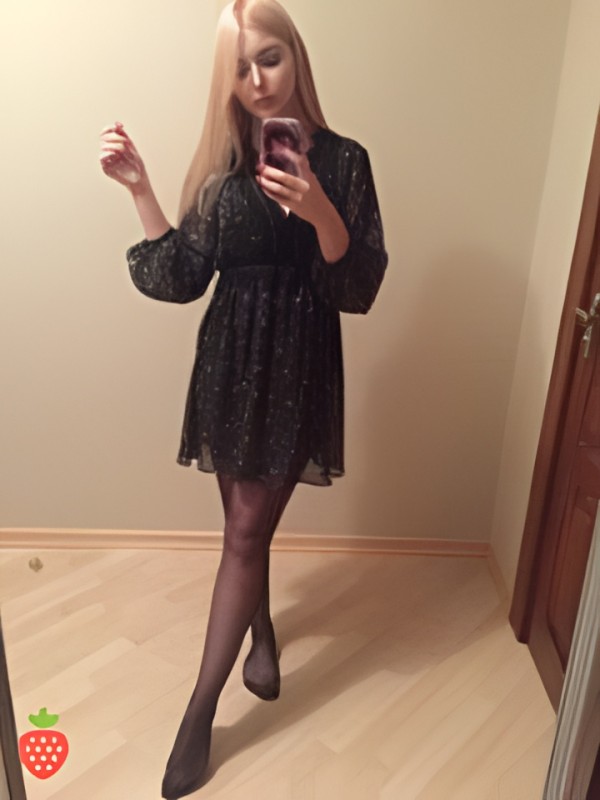 Леночка привлекательная девушка из Вычегодского цена от 10000 руб