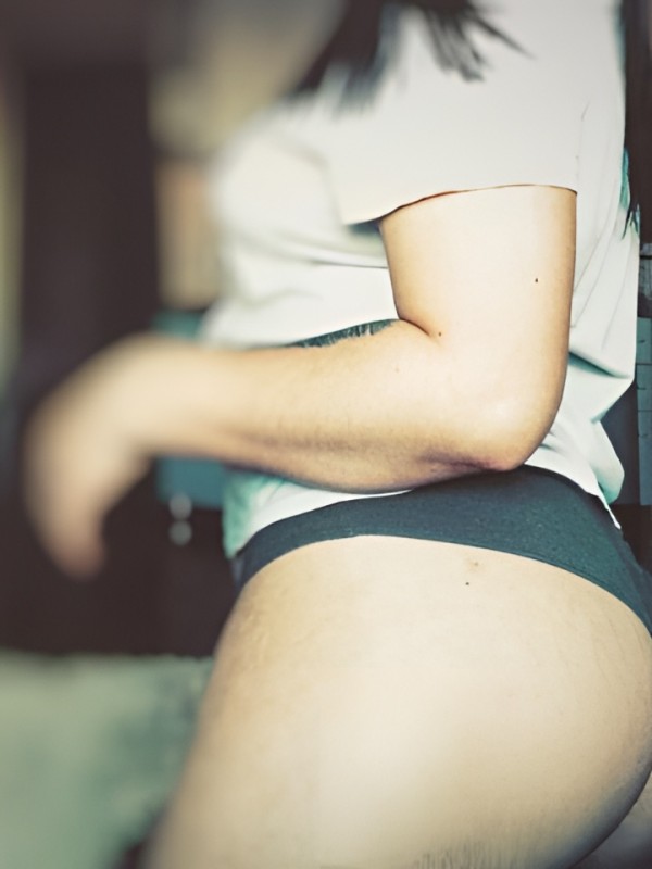 Нина привлекательная девушка из Вычегодского цена от 2000 руб