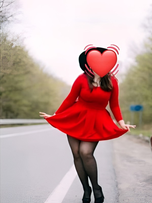 Софа привлекательная девушка из Вычегодского цена от 3000 руб