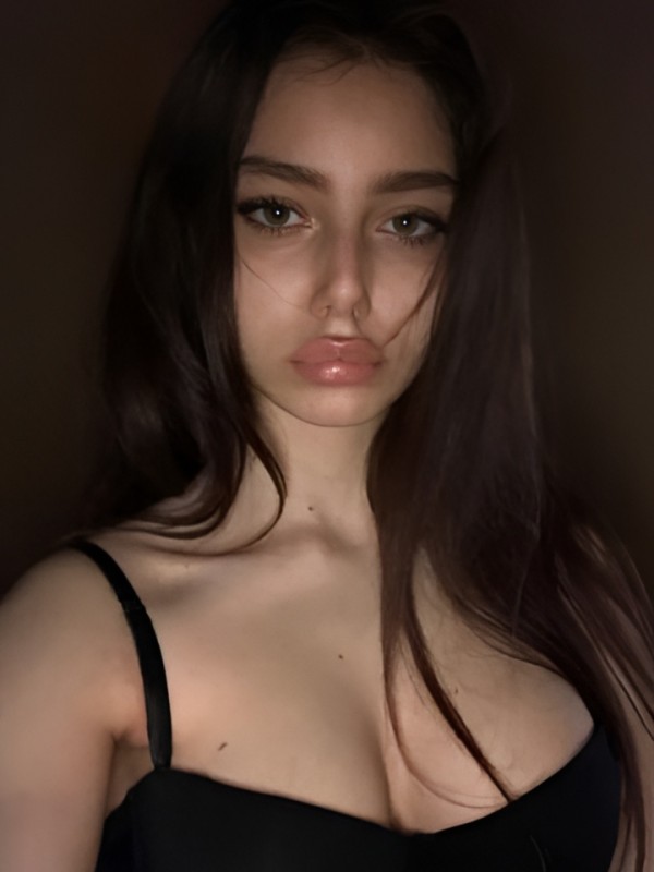 Стелла привлекательная девушка из Вычегодского цена от 2500 руб