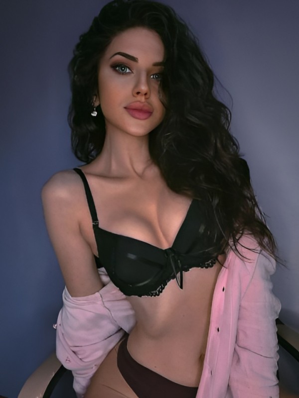 Варвара привлекательная девушка из Вычегодского цена от 3000 руб