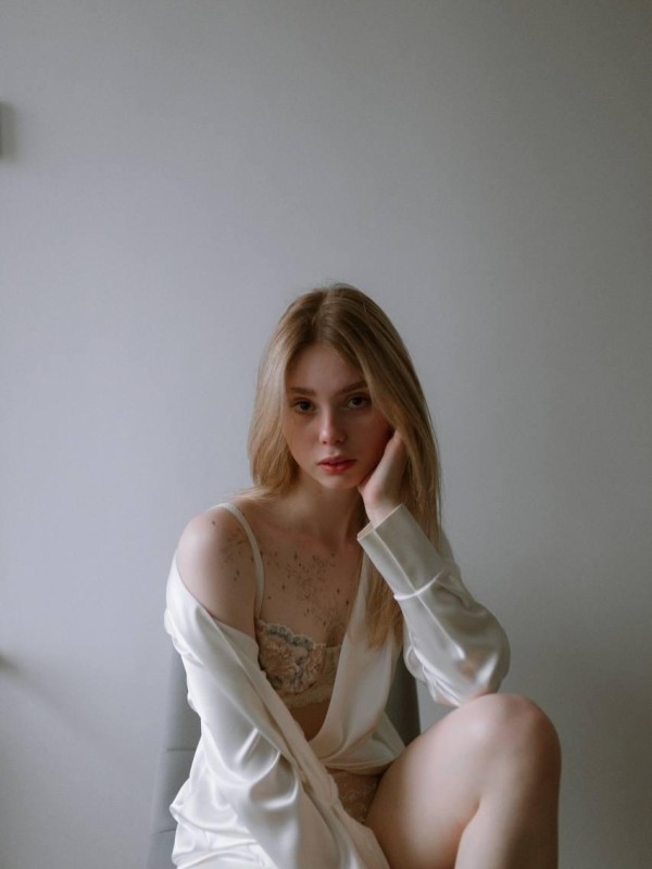 Оленька фото 2