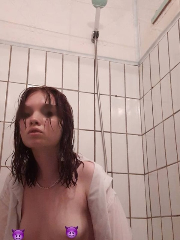 Карина привлекательная девушка из Вычегодского цена от 3000 руб