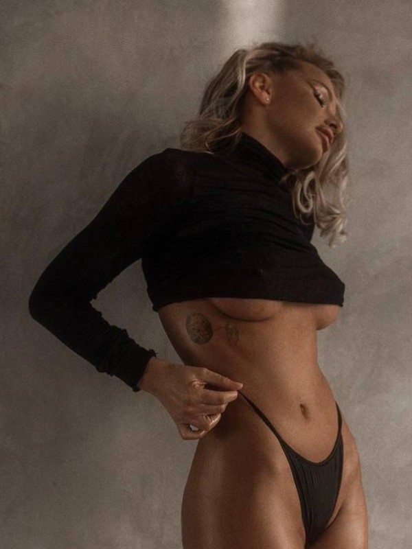 Леля привлекательная девушка из Вычегодского цена от 7000 руб